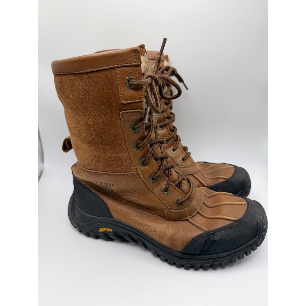 UGG Australia Adirondack II Boots Sz 9 Brown Leather Suede Vibram Sole 5469
